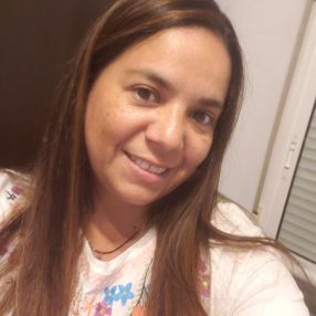 Paola, Niñera o canguro en Sax