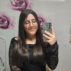 Carlota, Babysitter in Castellbisbal