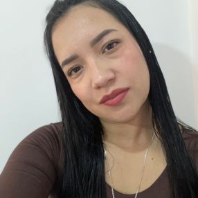 Angie Julieth, Babysitter in Móstoles