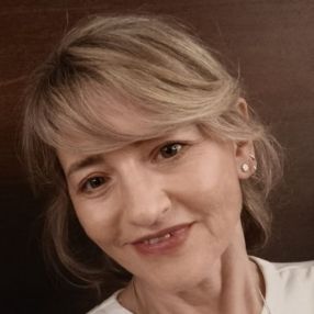 Paola, Babysitter in Oleiros