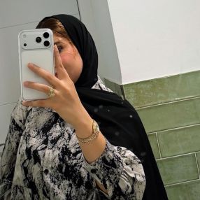 Fatima zahra, Niñera o canguro en Pilas