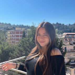 Marina, Babysitter in Rocafort