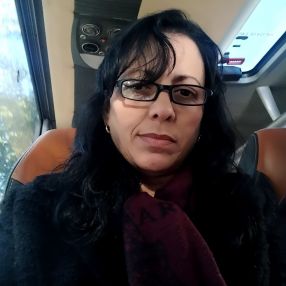 Miladys, Niñera o canguro en Cortegada