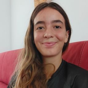 Lucía, Niñera o canguro en Paracuellos de Jarama