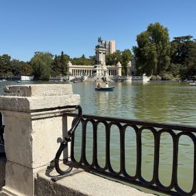 Claudia, Familia en Madrid