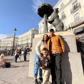 Aura, Familia en San Lorenzo de El Escorial