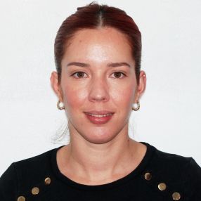 Laura, Niñera o canguro en Los Silos