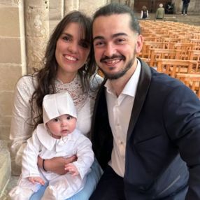 Léa, Familia en Dos Hermanas
