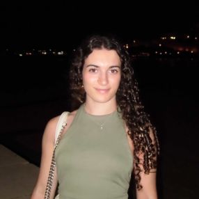 Nerea, Babysitter in La Roda
