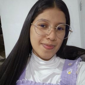 Kelly Daniela, Niñera o canguro en Silla