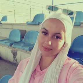 Fatima, Babysitter in El Molar
