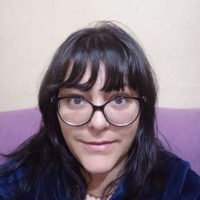 Eva, Niñera o canguro en Ceutí