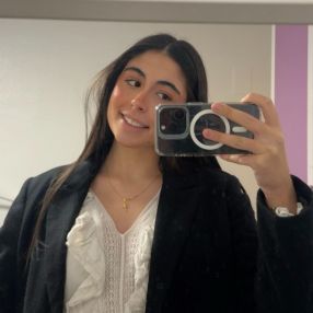Elena, Niñera o canguro en Biar