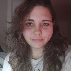Jimena, Niñera o canguro en Navas del Rey