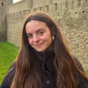 Maddi, Niñera o canguro en Andoain