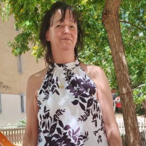 Maria Adoracion, Babysitter in Badia del Vallès