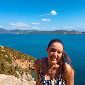 Sara, Niñera o canguro en Artés