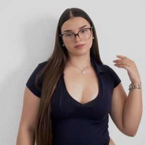 Leire, Niñera o canguro en Creixell