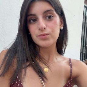 Adriana, Niñera o canguro en La Ràpita