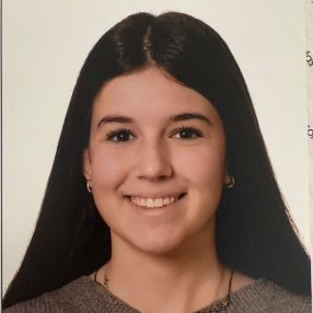 María, Niñera o canguro en Creixell
