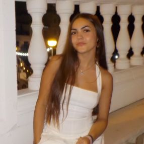 Carla, Niñera o canguro en Cuarte de Huerva