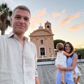 Estela, Family in Badalona