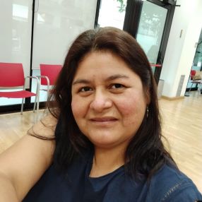 Yanina Raquel, Babysitter in Rentería