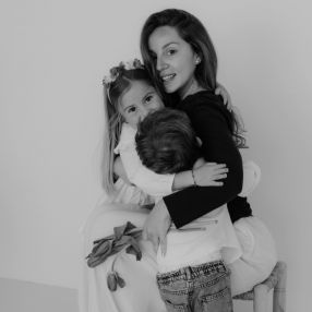 Virginia, Babysitter in Monóvar