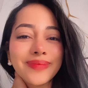 Angie, Niñera o canguro en Vidreres
