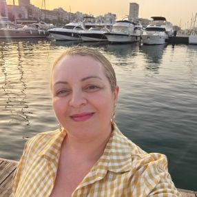 Bilala, Babysitter in Alacant