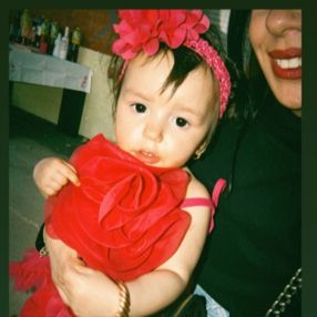 Dafne, Niñera o canguro en Yepes