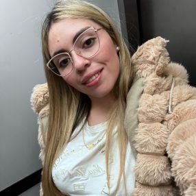 Victoria, Niñera o canguro en Vallirana