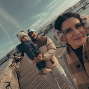 Bianca Cristina, Familia en Anglès