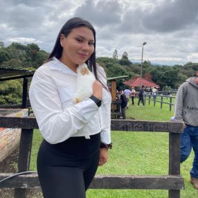 Yoslany, Niñera o canguro en Gáldar