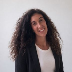 Luciana, Babysitter in Arona