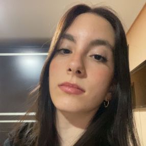 Victoria, Niñera o canguro en Crevillent