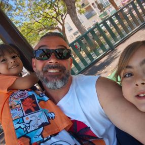 Guille, Family in Cádiz