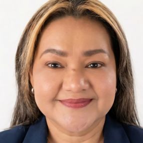 Pia Marcela, Babysitter in Castilleja de Guzmán