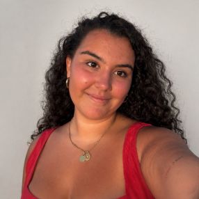 Triana, Babysitter in Paradas