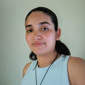 Karla Cristal, Niñera o canguro en Cabanes