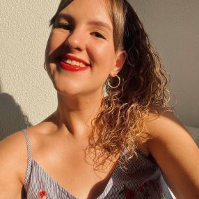 Velia, Niñera o canguro en Alhama de Almería