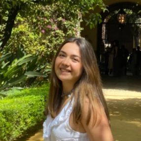 Laia, Niñera o canguro en Cassà de la Selva