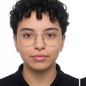 Janyn, Niñera o canguro en Gáldar