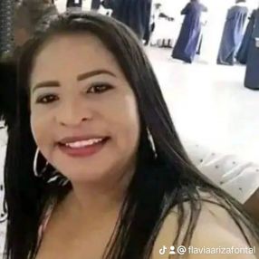 Flavia, Niñera o canguro en Hellín