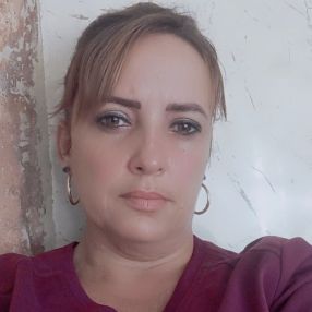 Yazany, Niñera o canguro en Almansa