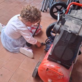 ALEXANDRA SIMONA, Family in Llanera