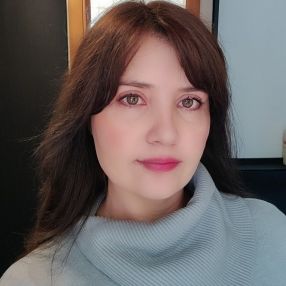 Elena, Familia en Dos Hermanas