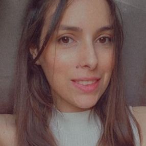 Alba, Babysitter in Massamagrell