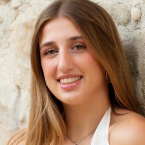 Silvia, Babysitter in Barbastro