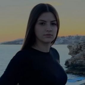 Vanesa, Babysitter in Sineu